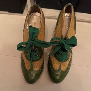 Green and Mustard Two-Tone Lace-Up Wingtip Boots